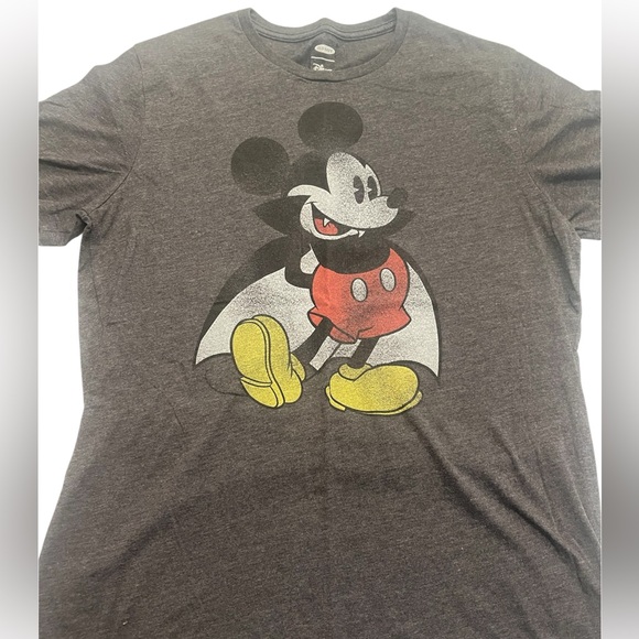Disney x Old Navy Mickey Mouse Vampire Graphic Tee Men’s Medium - Picture 1 of 3